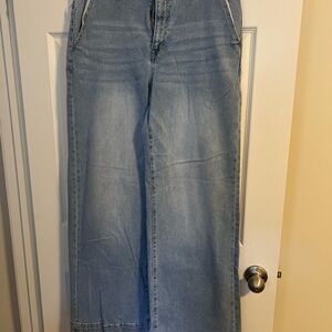 Women's Light Blue Jeans